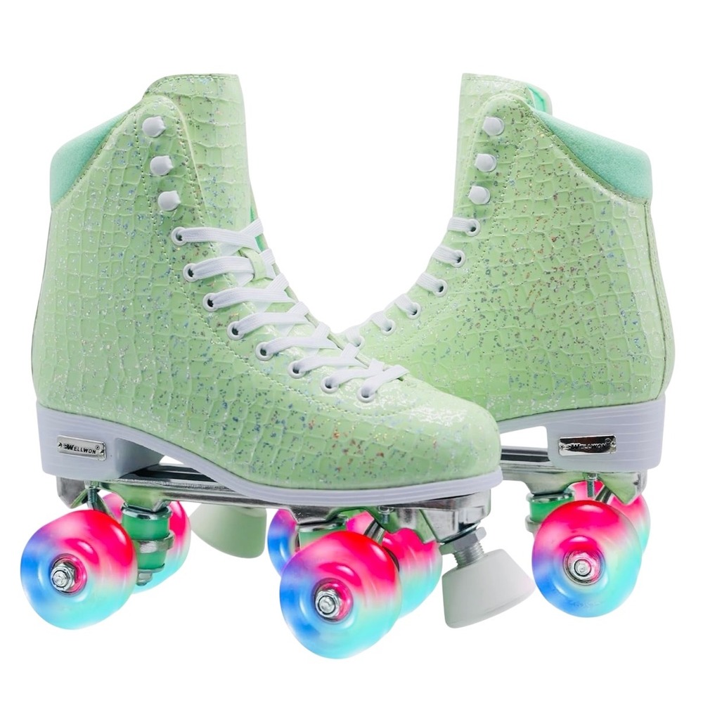 NEW Wellwon Mint Green Glitter‎ Quad Roller Skates Light Up Wheels Size 4 Youth